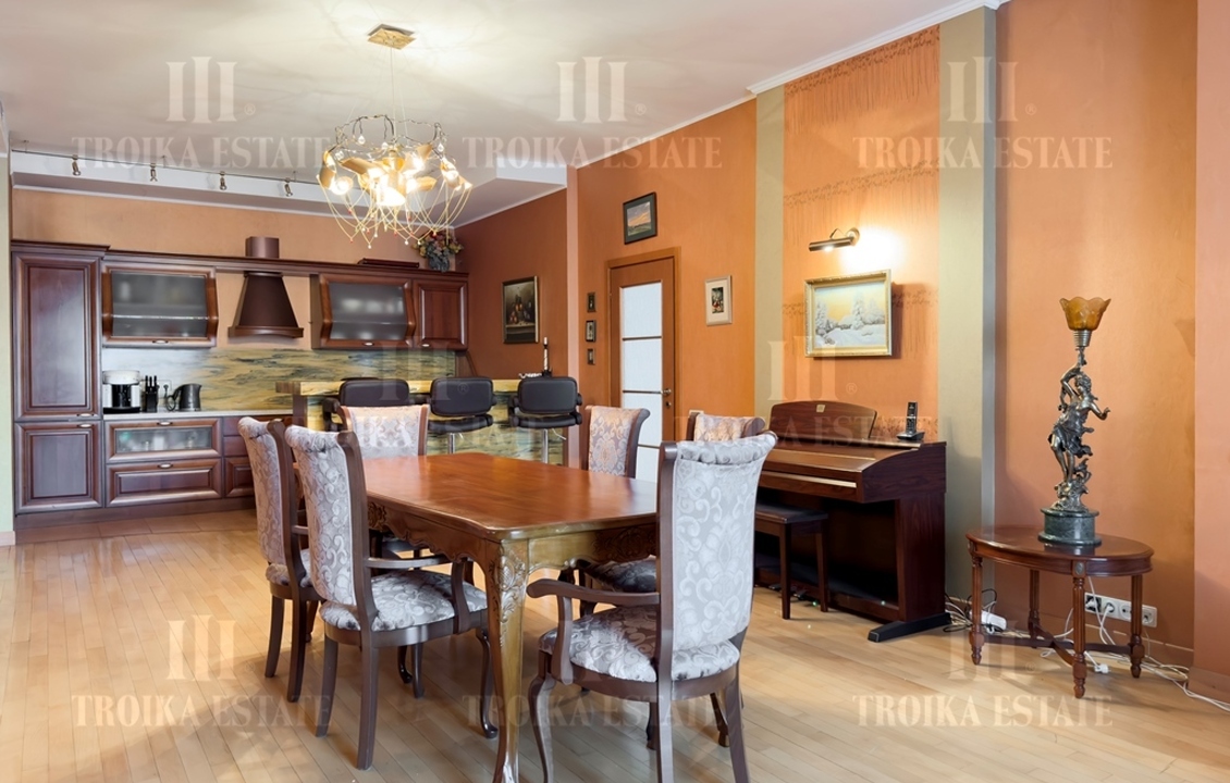 Купить  Квартиру с отделкой Филипповский пер-к 8с1 метро Кропоткинская