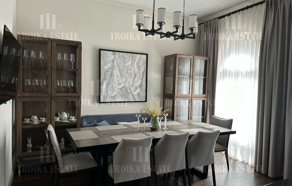 КупитьТаунхаус
с отделкойДовиль 9 км метро 