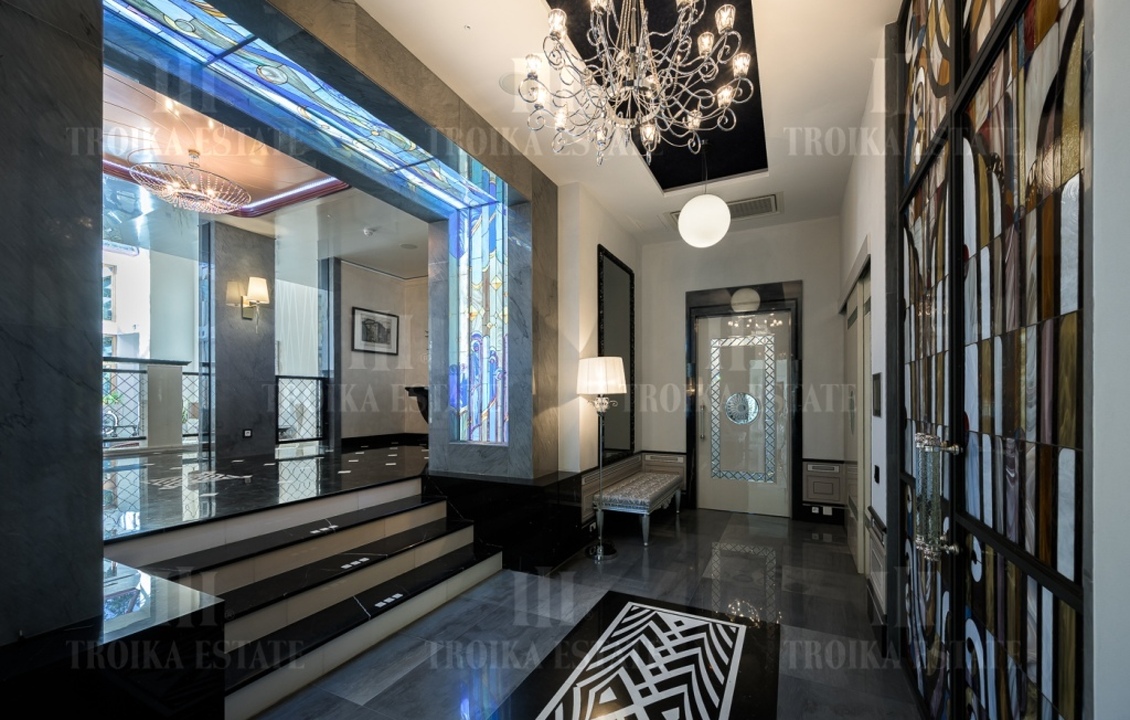 АрендоватьКоттедж
с отделкойНиколино 23 км метро 