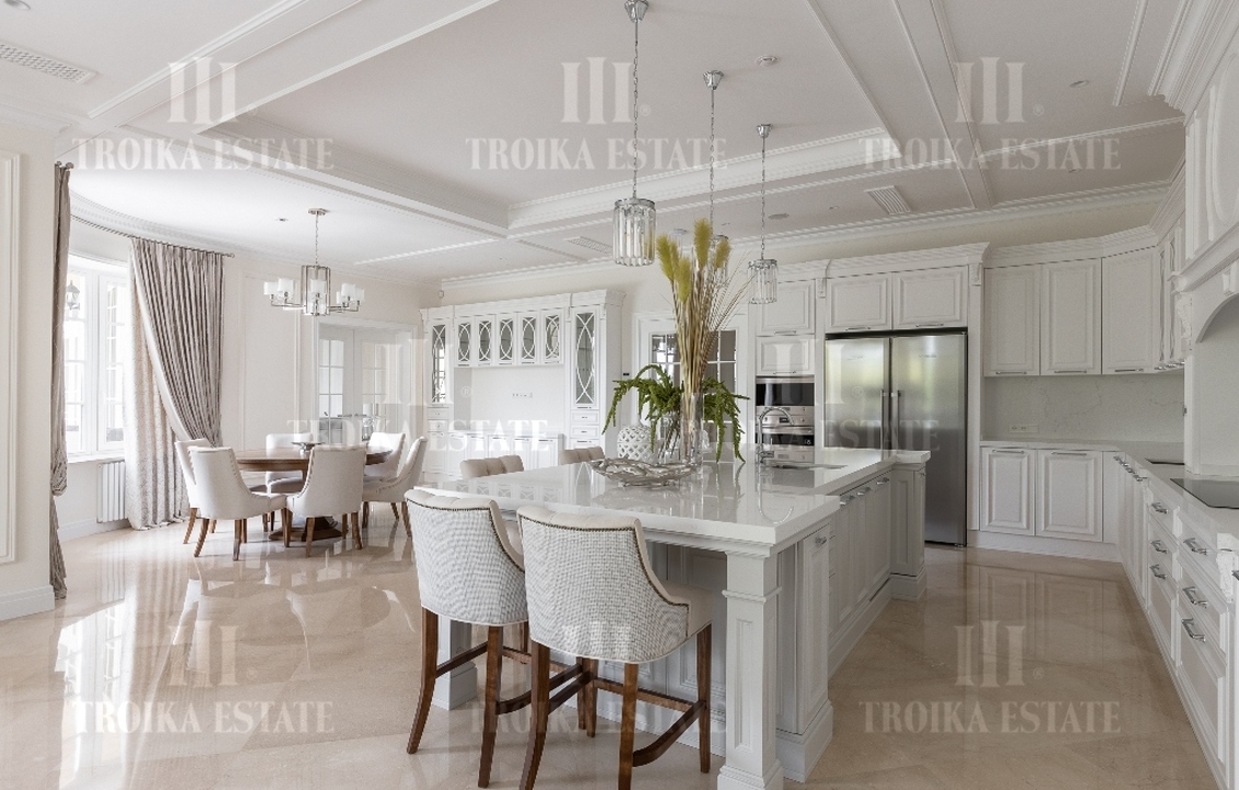 КупитьКоттедж
с отделкойАгаларов Эстейт 24 км метро 