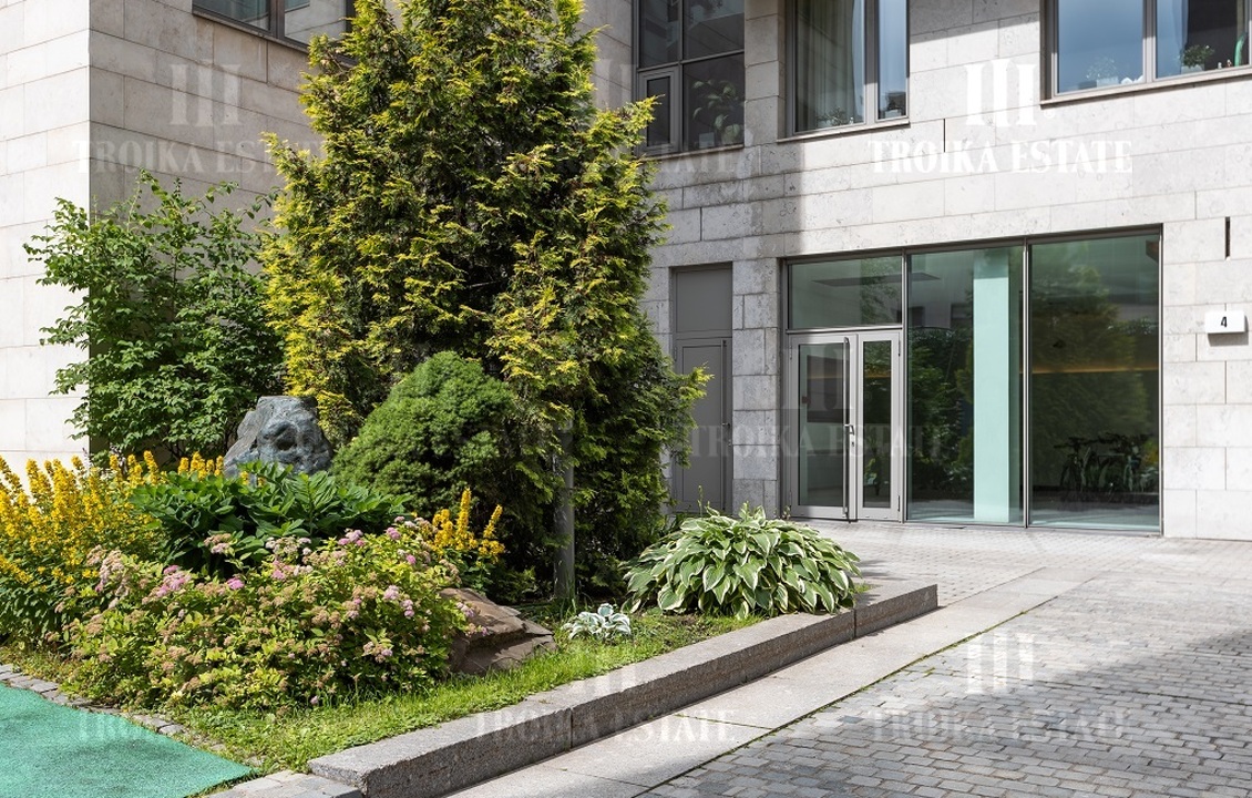 Купить  Пентхаус без отделки Бутиковский пер-к 5 метро Парк культуры