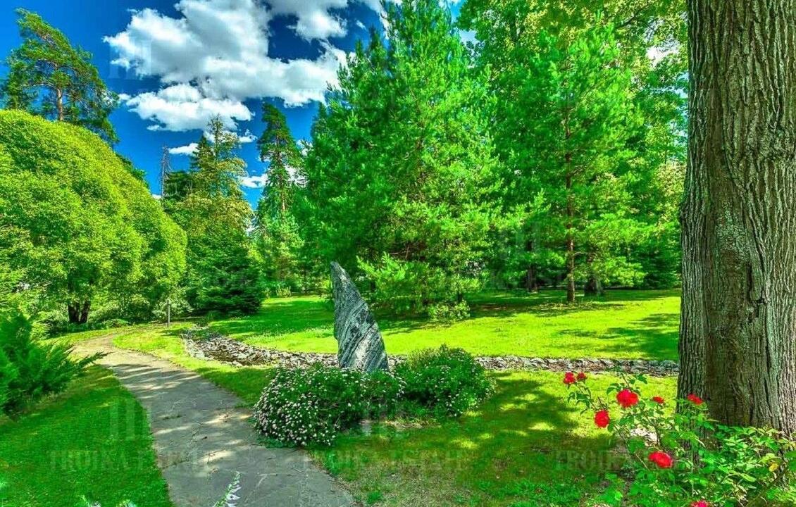 АрендоватьКоттедж
с отделкойГорки-1 метро 