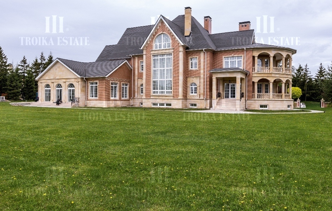 КупитьКоттедж
с отделкойАгаларов Эстейт 24 км метро 