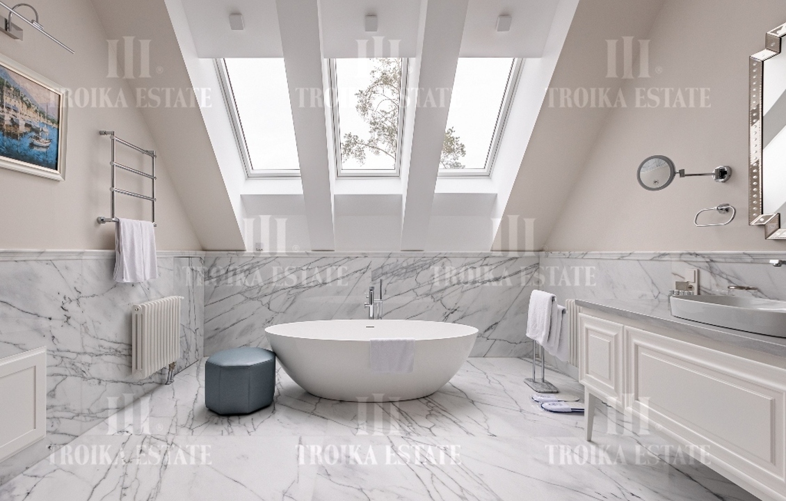 КупитьКоттедж
с отделкойАгаларов Эстейт 24 км метро 