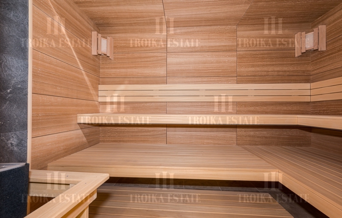 КупитьКоттедж
с отделкойБенилюкс метро 