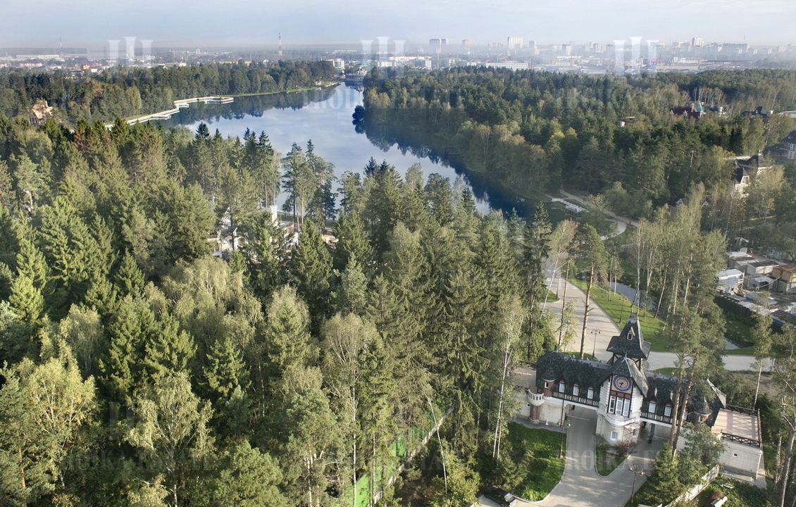 КупитьТаунхаус
с отделкойДовиль 9 км метро 