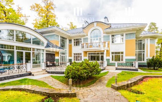 Купить  Коттедж с отделкой Рублево-Успенское 15км от МКАД