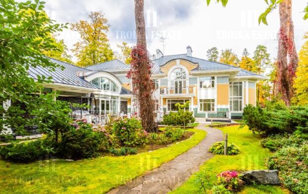 Арендовать  Коттедж с отделкой Рублево-Успенское 15км от МКАД