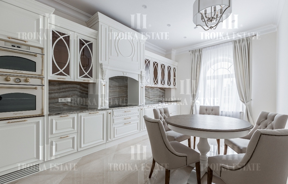 КупитьКоттедж
с отделкойАгаларов Эстейт 24 км метро 