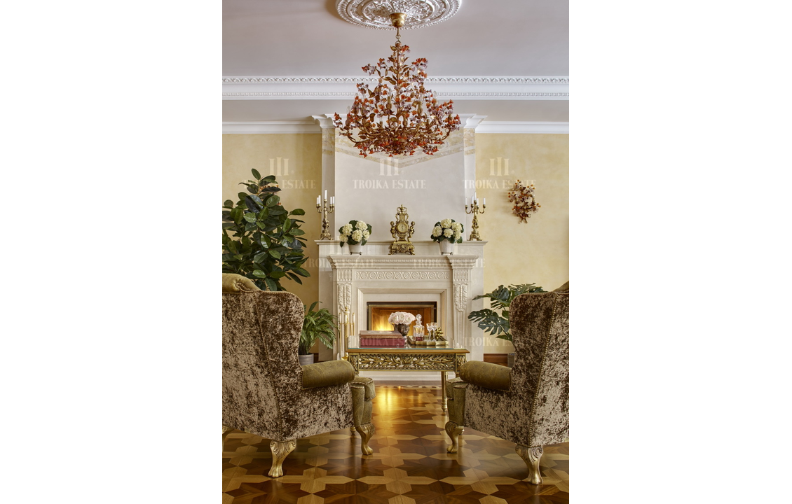 КупитьКоттедж
с отделкойАлександровка 10 км метро 