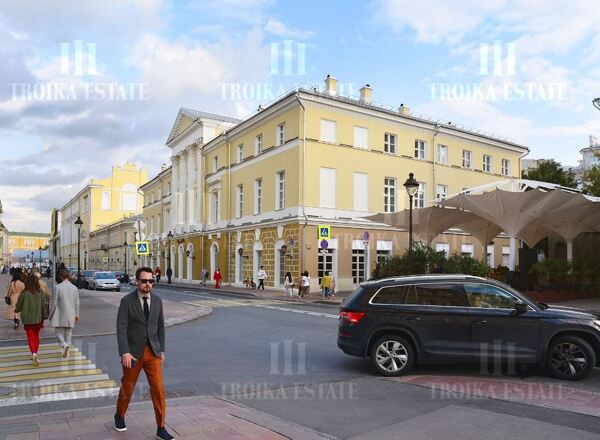                     Б. Никитская ул 5
                  