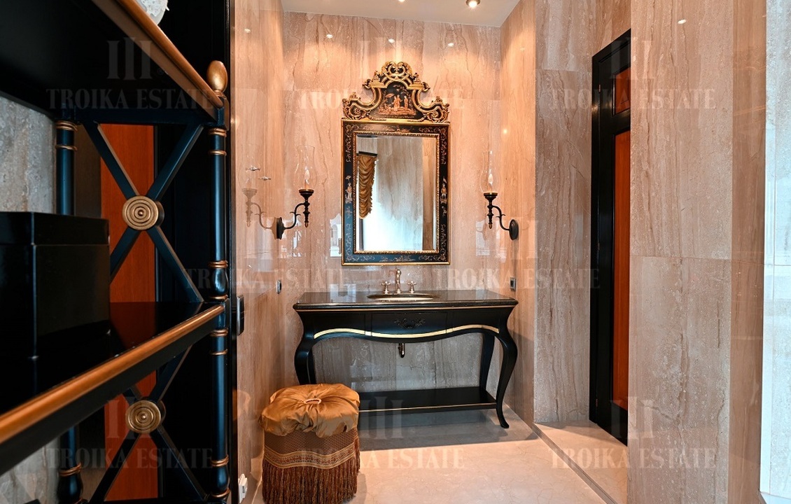 Купить  Квартиру с отделкой М. Молчановка ул 8 метро Арбатская