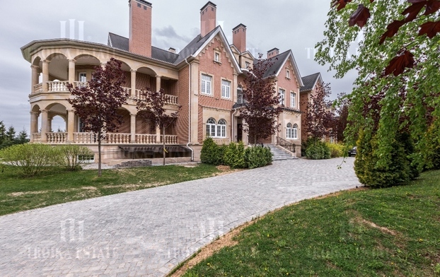 Купить  Коттедж с отделкой Новорижское 24км от МКАД