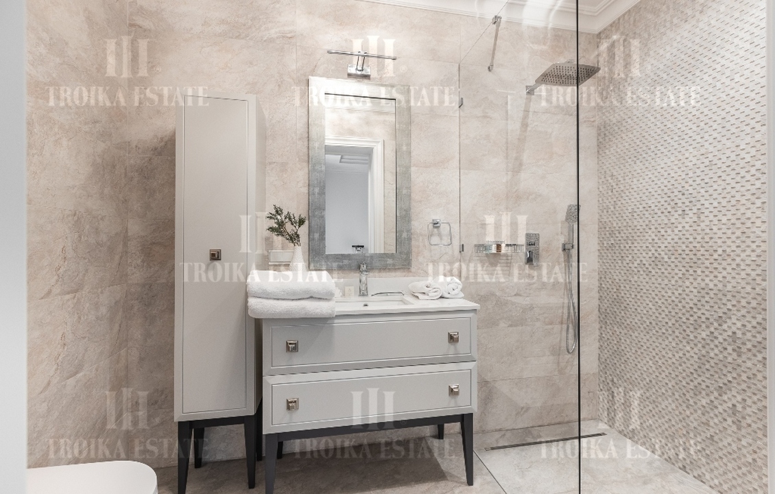 КупитьКоттедж
с отделкойАгаларов Эстейт 24 км метро 