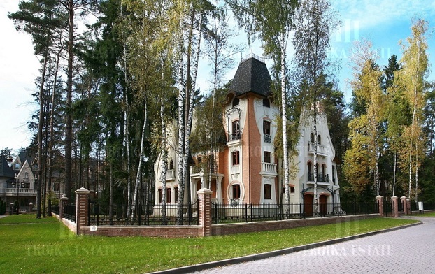 Купить  Коттедж с отделкой Минское 9км от МКАД