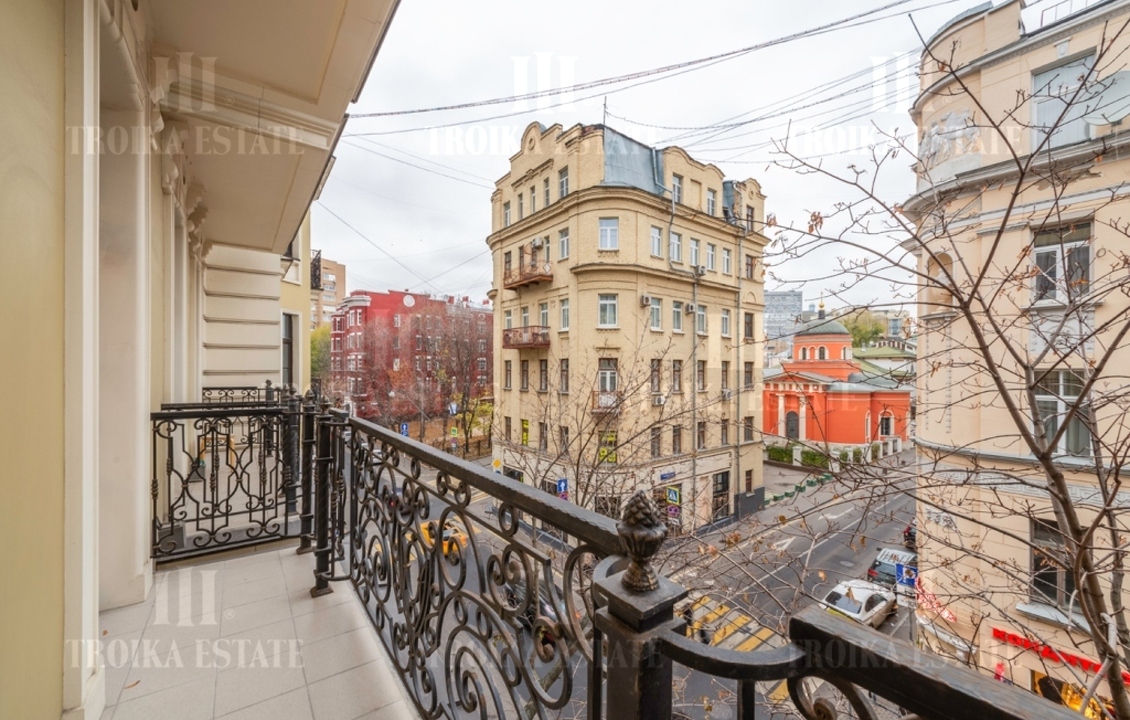 Купить  Квартиру с отделкой Нащокинский пер-к 7 метро Кропоткинская