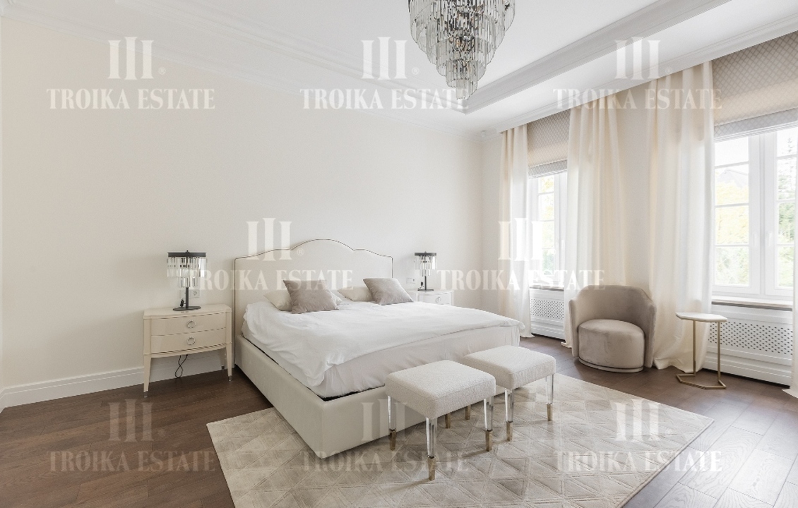 КупитьКоттедж
с отделкойАгаларов Эстейт 24 км метро 