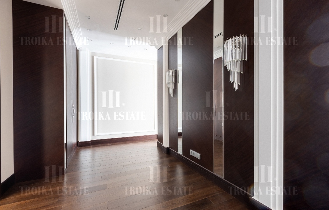 КупитьКоттедж
с отделкойБарвиха XXI 5 км метро 