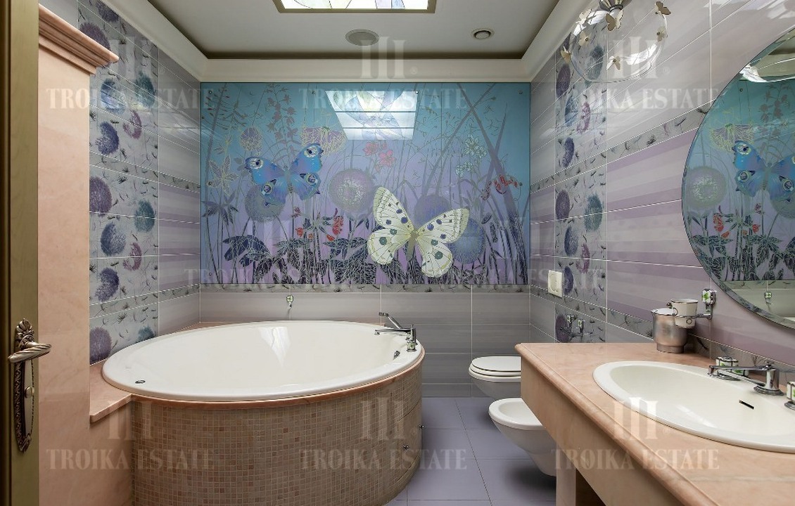 Купить  Квартиру с отделкой Барыковский пер-к 6 метро Кропоткинская