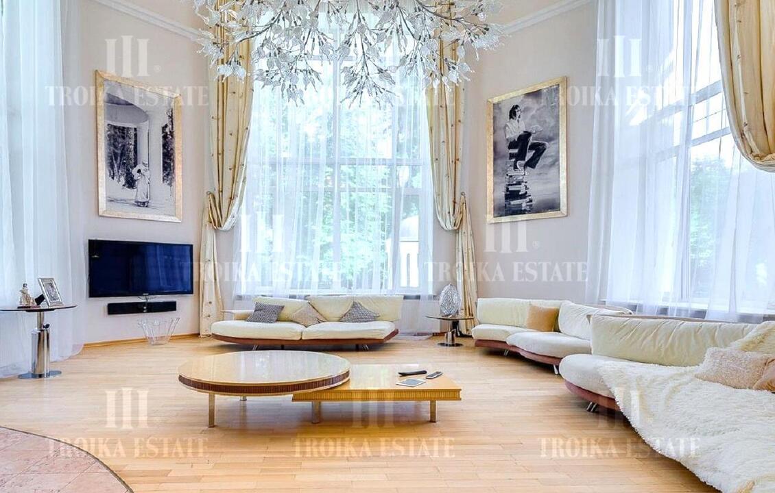 АрендоватьКоттедж
с отделкойГорки-1 метро 