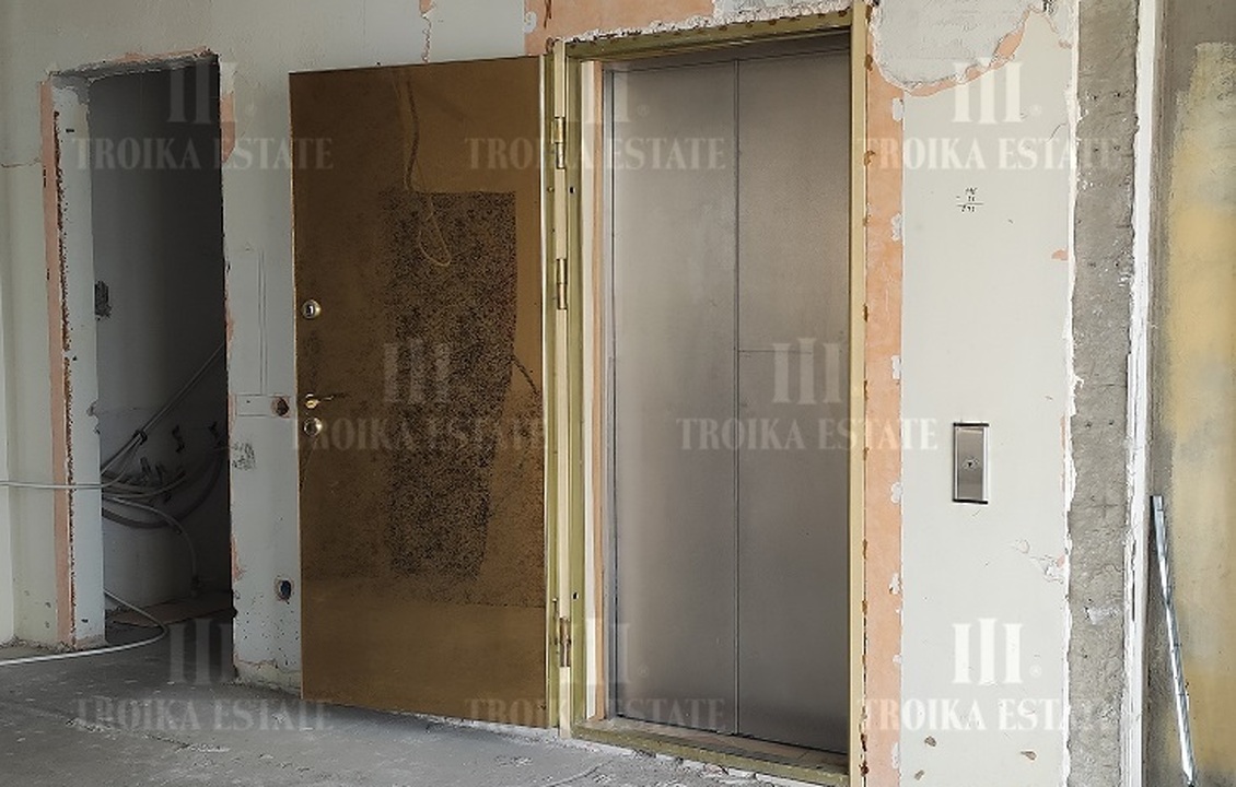 Купить  Пентхаус без отделки Б. Левшинский пер-к 11 метро Смоленская