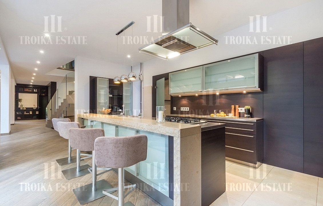 КупитьКоттедж
с отделкойЛандшафт 8 км. метро 