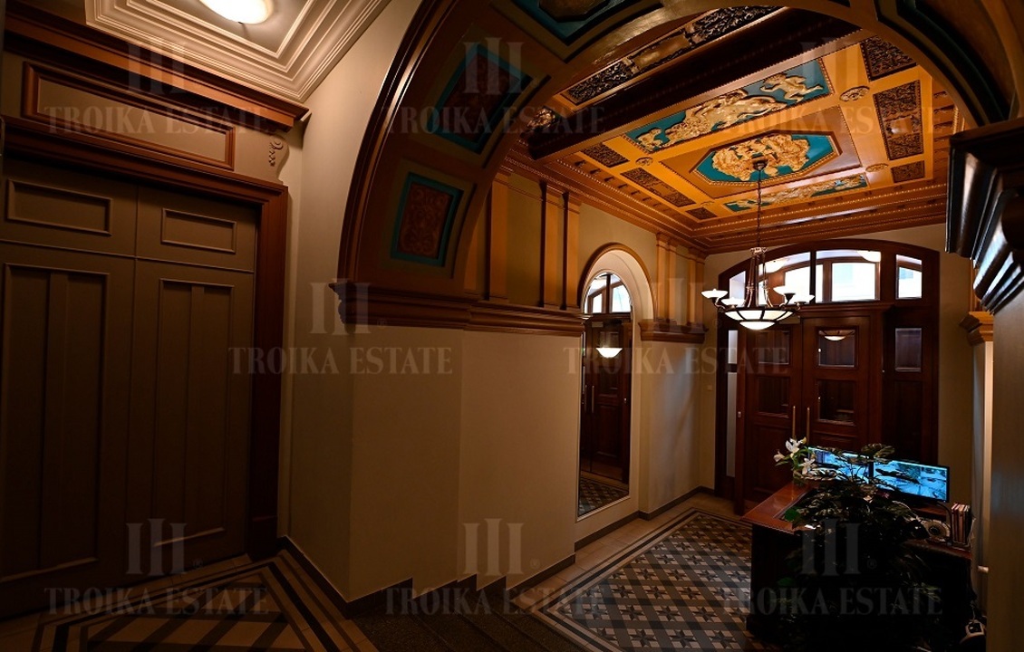 Купить  Квартиру с отделкой М. Молчановка ул 8 метро Арбатская