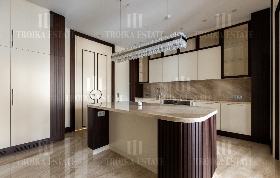 КупитьКоттедж
с отделкойБарвиха XXI 5 км метро 