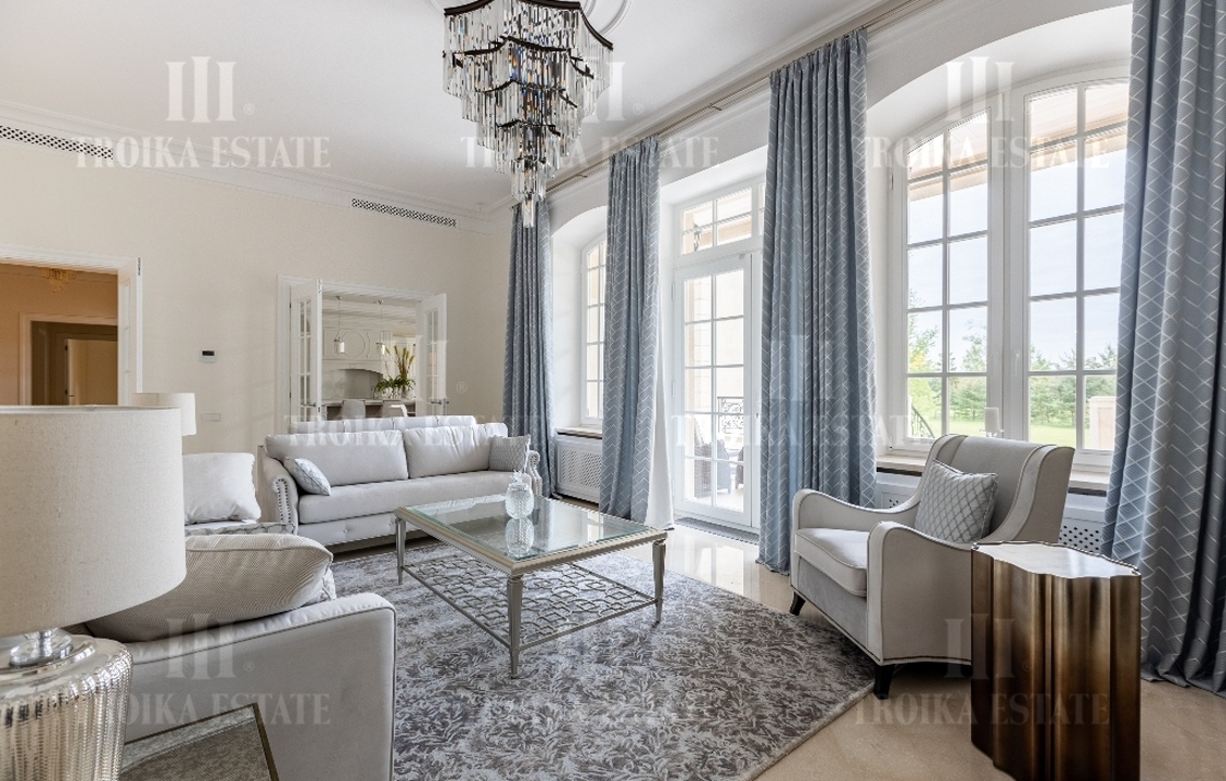 КупитьКоттедж
с отделкойАгаларов Эстейт 24 км метро 