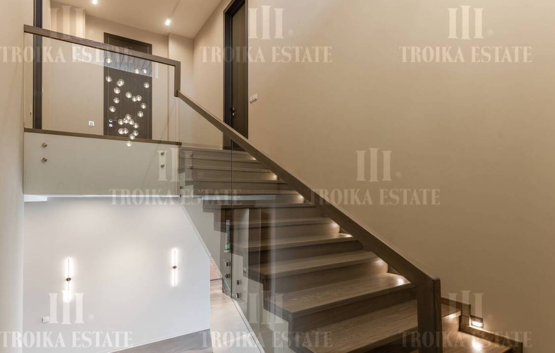 КупитьКоттедж
с отделкойНиколино 23 км метро 