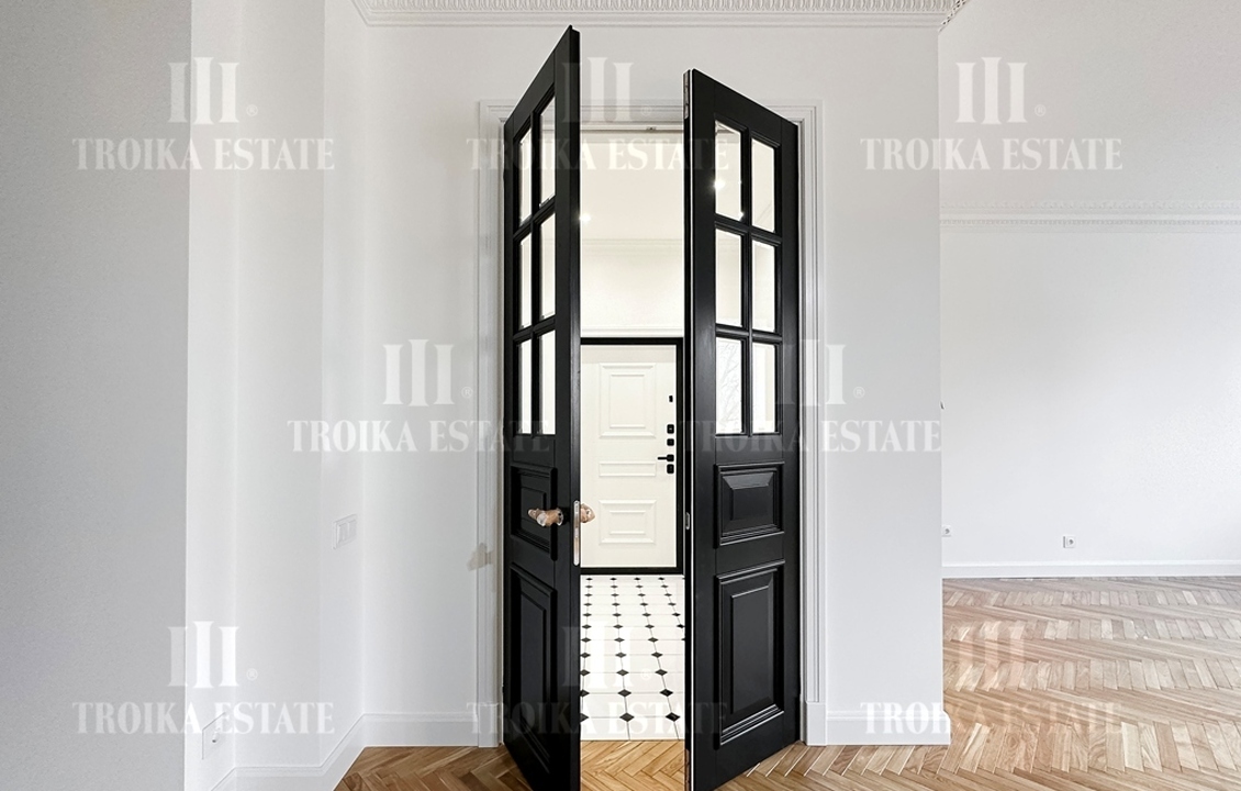 Купить  Квартиру с отделкой Сеченовский пер-к 3 метро Кропоткинская