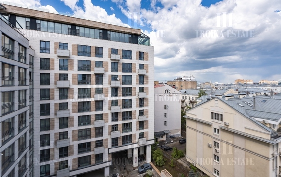 Дом на Покровском бульваре
                    