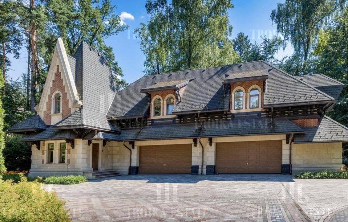 КупитьКоттедж
с отделкойДовиль 9 км метро 