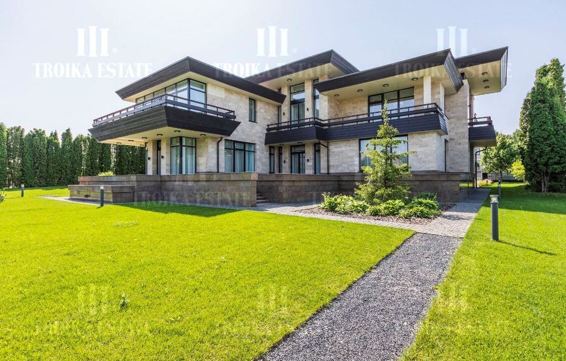 КупитьКоттедж
с отделкойБарвиха XXI 5 км метро 