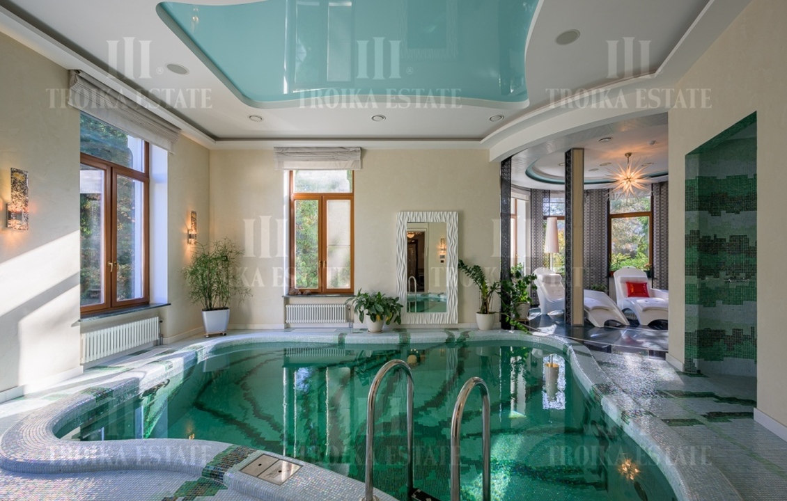 АрендоватьКоттедж
с отделкойНиколино 23 км метро 