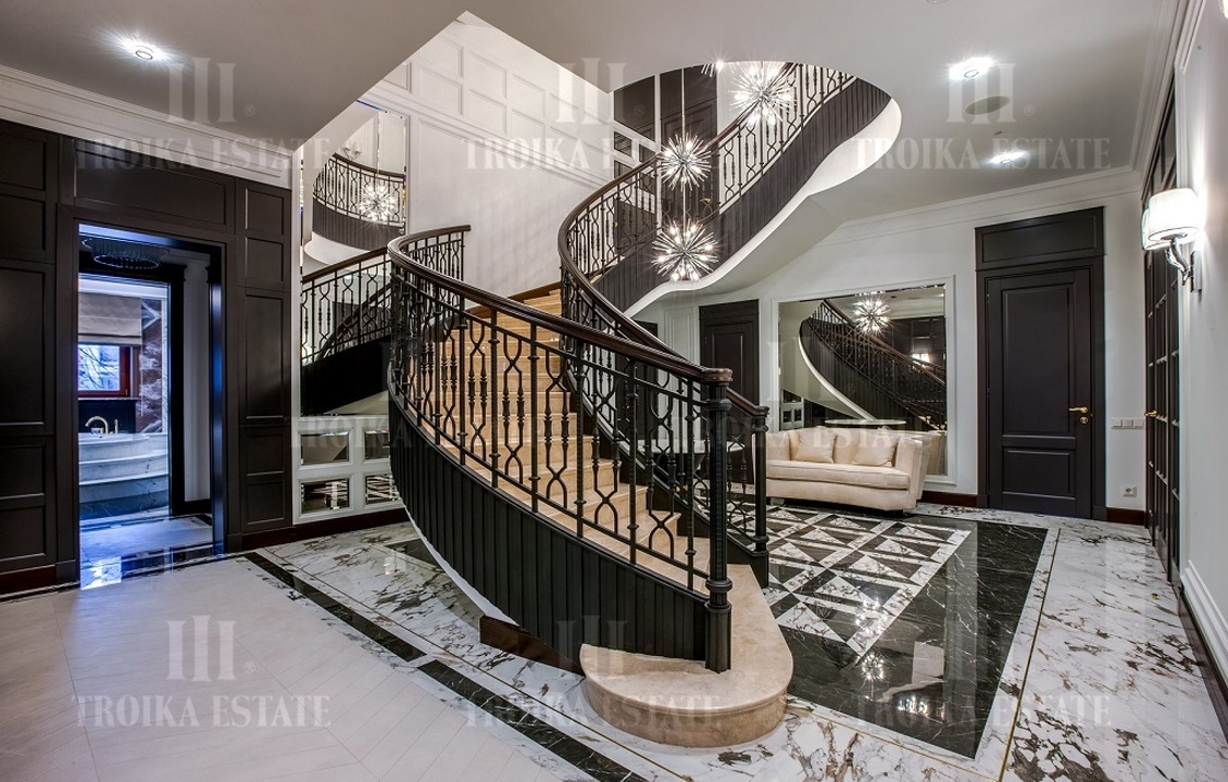 КупитьКоттедж
с отделкойДовиль 9 км метро 