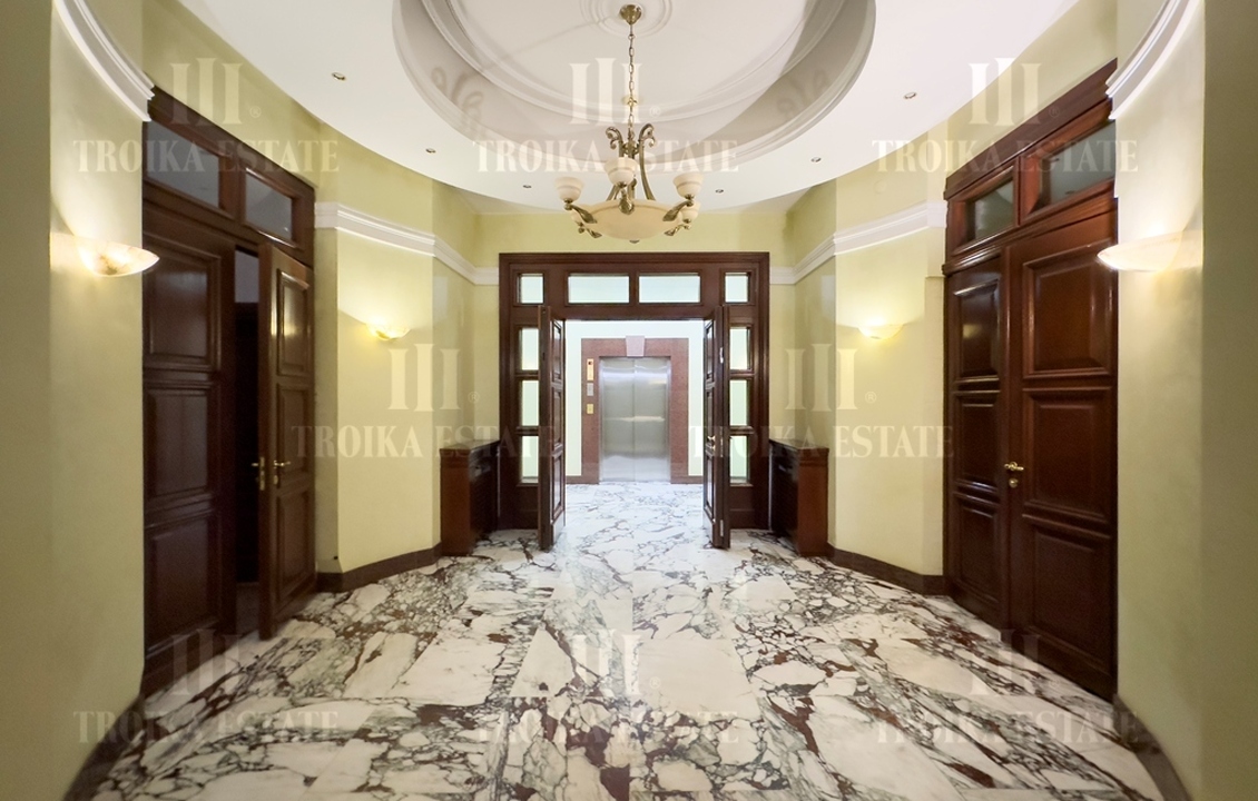 Купить  Квартиру с отделкой Сеченовский пер-к 3 метро Кропоткинская