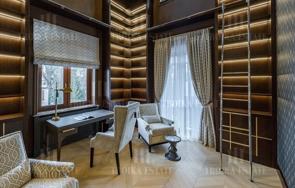 КупитьКоттедж
с отделкойДовиль 9 км метро 