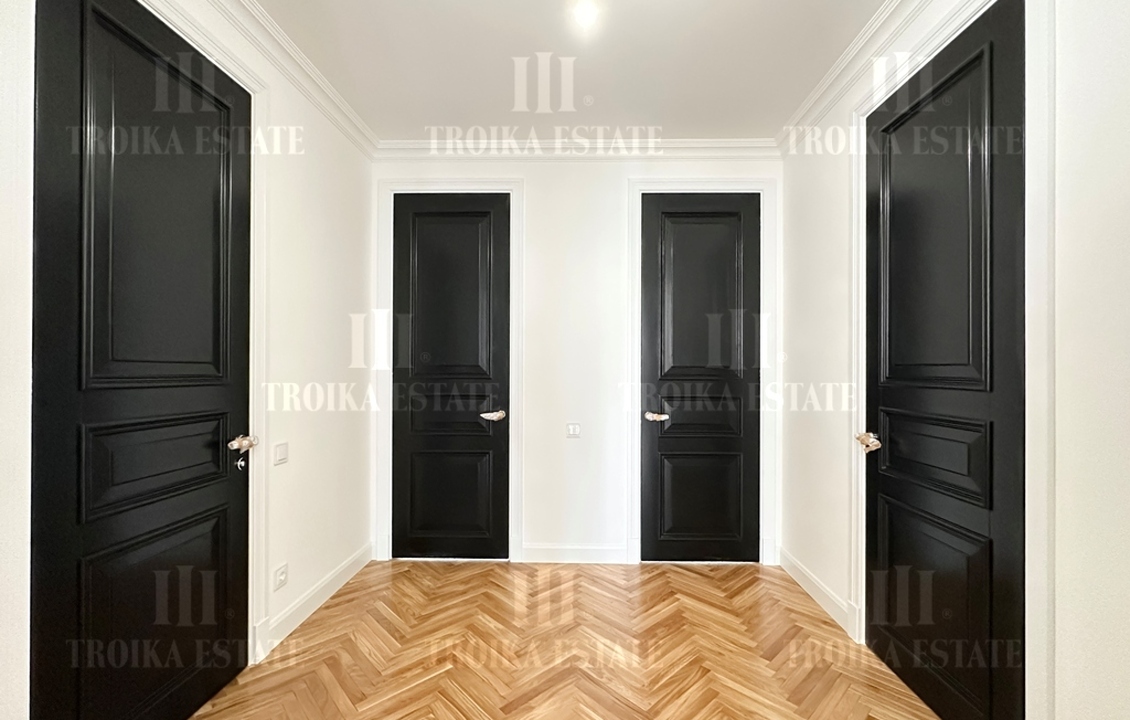 Купить  Квартиру с отделкой Сеченовский пер-к 3 метро Кропоткинская