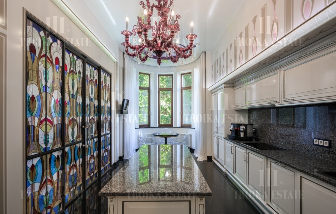 АрендоватьКоттедж
с отделкойНиколино 23 км метро 