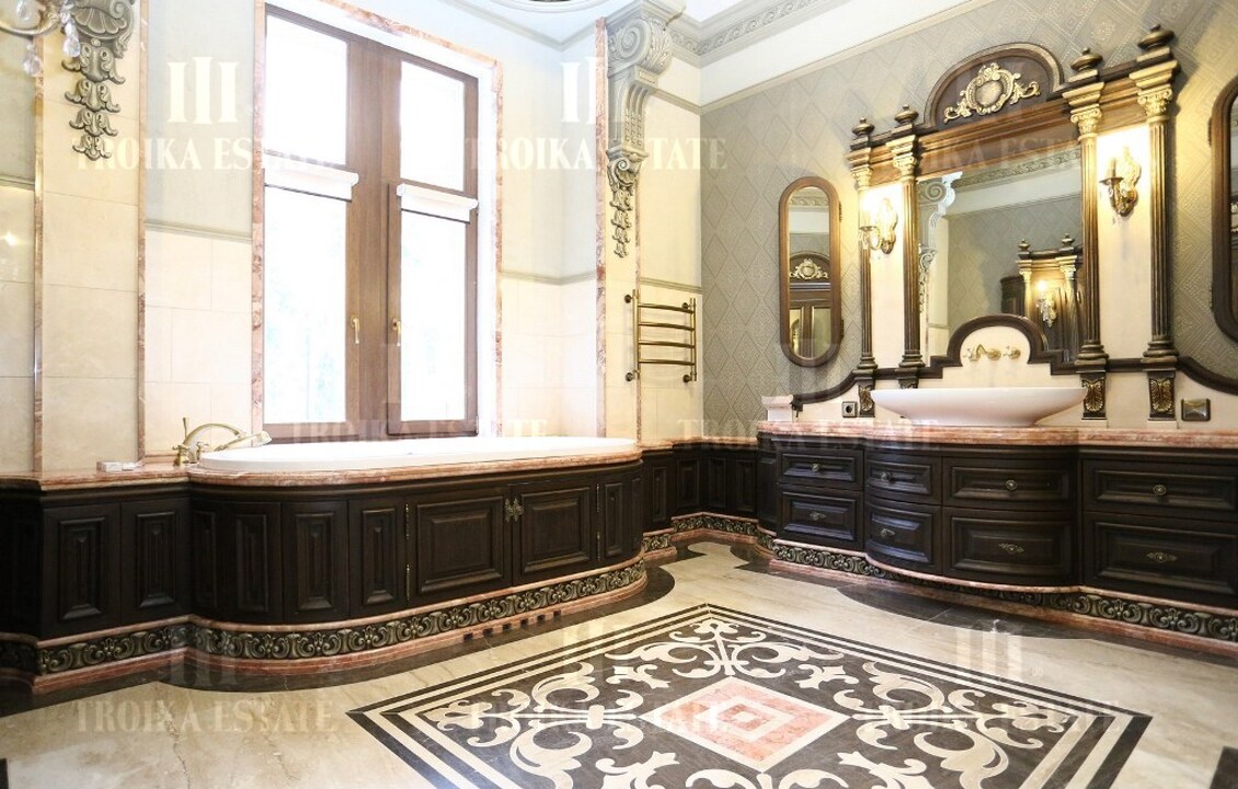 КупитьКоттедж
с отделкойДовиль 9 км метро 