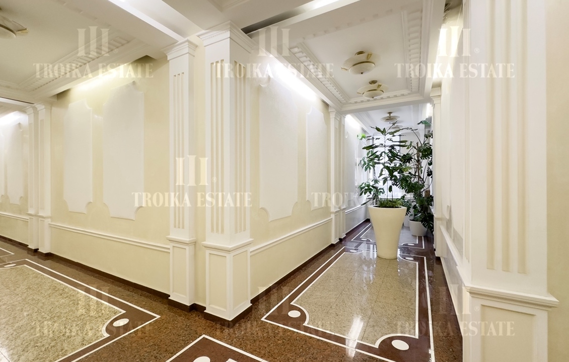 Купить  Квартиру с отделкой Филипповский пер-к 8с1 метро Кропоткинская