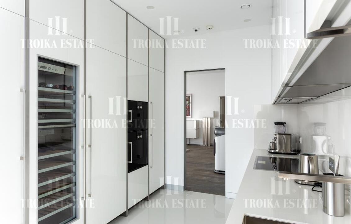 Купить  Пентхаус с отделкой 1-й Красногвардейский пр-д, 21с1 метро Международная